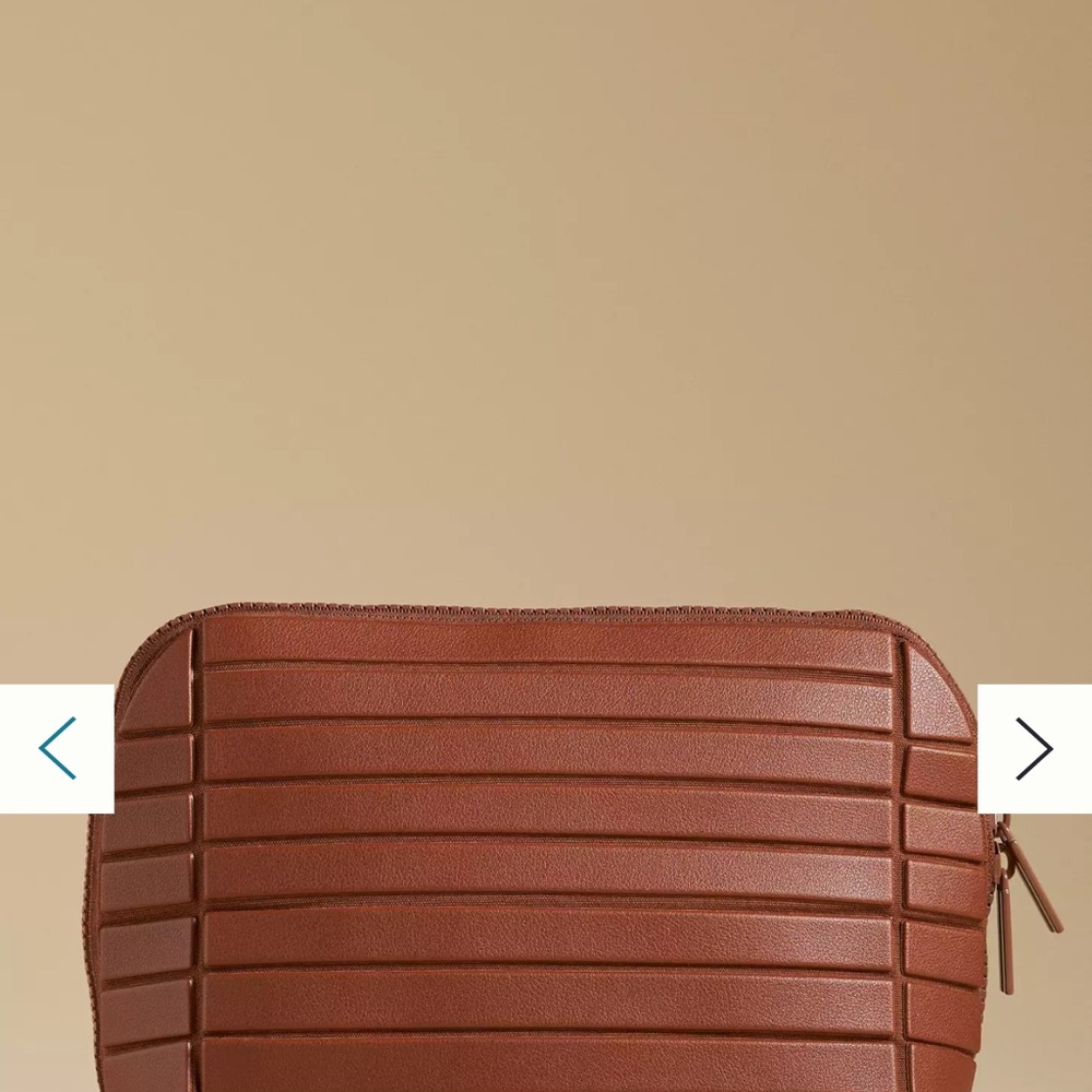 Parallelle Medium Traveller Bag